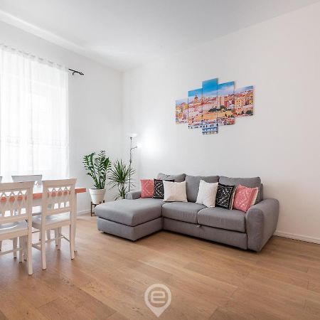 Apartmán La Finestra Sul Corso Cagliari Exteriér fotografie
