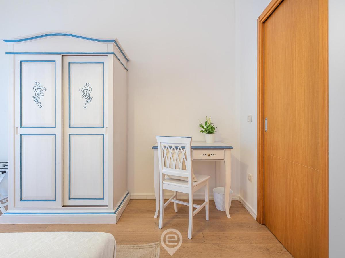 Apartmán La Finestra Sul Corso Cagliari Exteriér fotografie