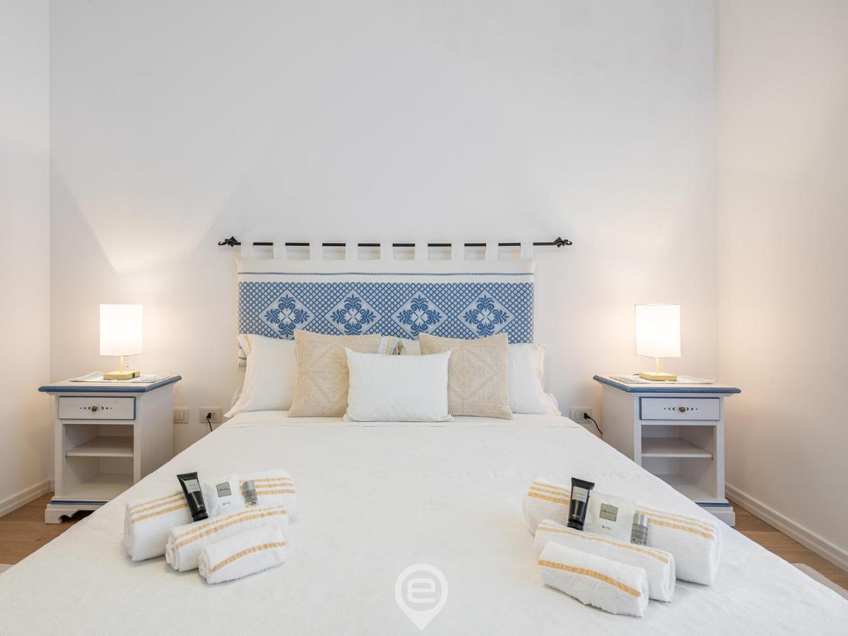 Apartmán La Finestra Sul Corso Cagliari Exteriér fotografie