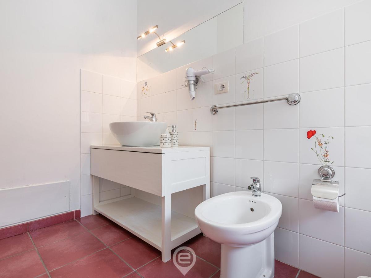 Apartmán La Finestra Sul Corso Cagliari Exteriér fotografie