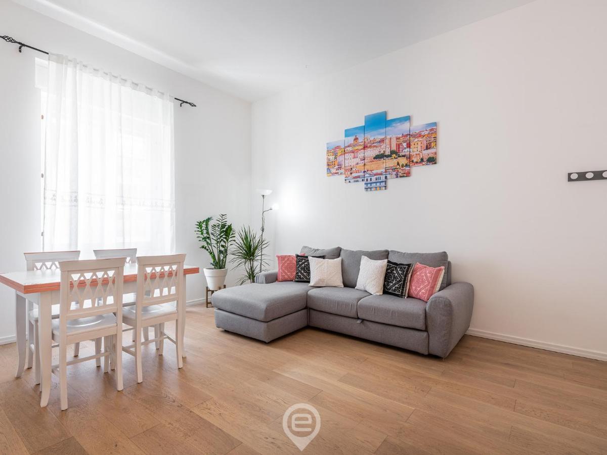 Apartmán La Finestra Sul Corso Cagliari Exteriér fotografie