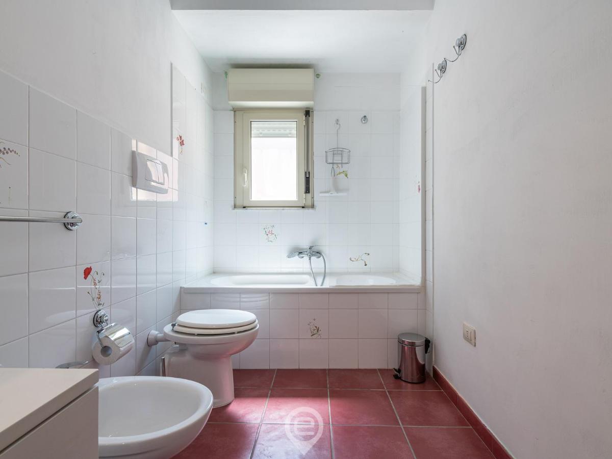 Apartmán La Finestra Sul Corso Cagliari Exteriér fotografie