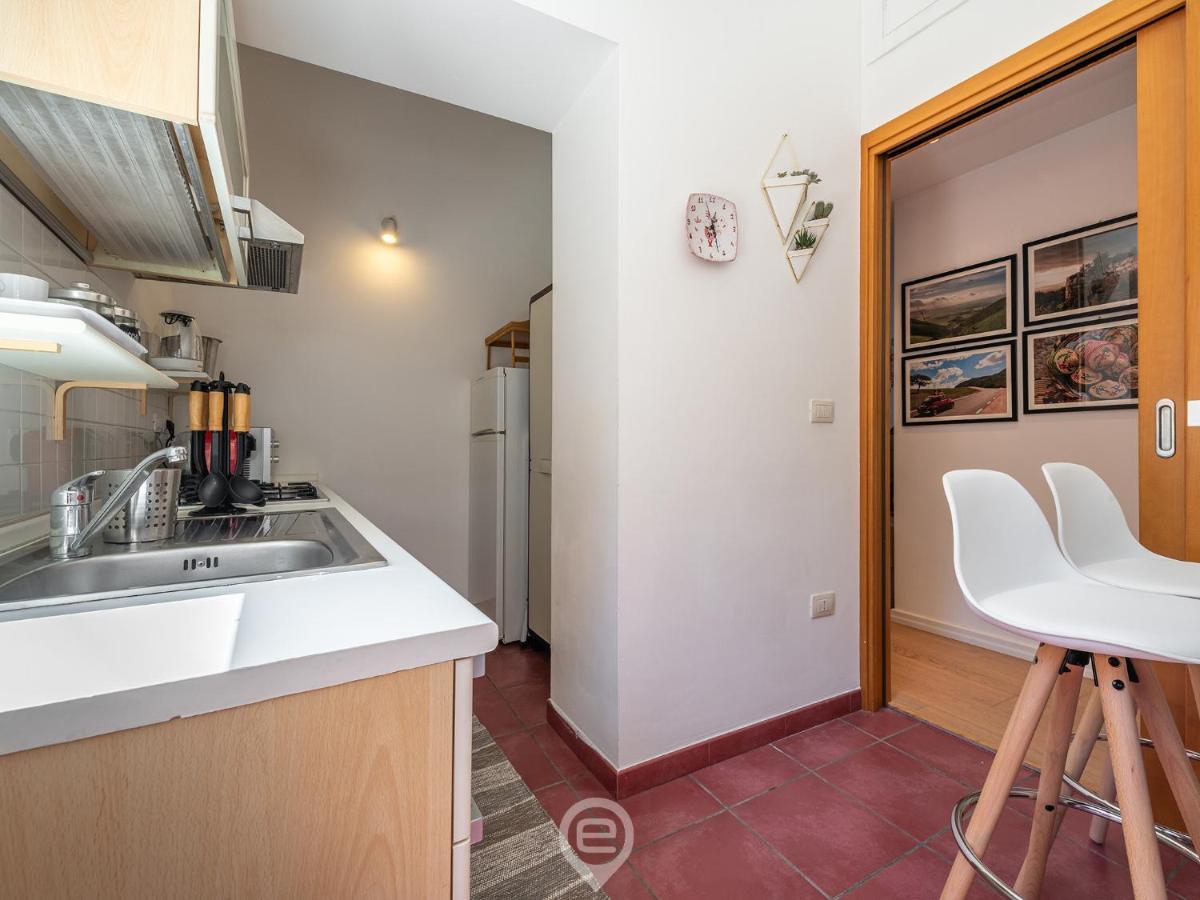 Apartmán La Finestra Sul Corso Cagliari Exteriér fotografie