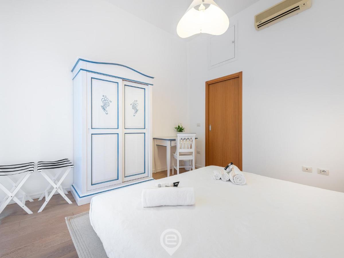 Apartmán La Finestra Sul Corso Cagliari Exteriér fotografie